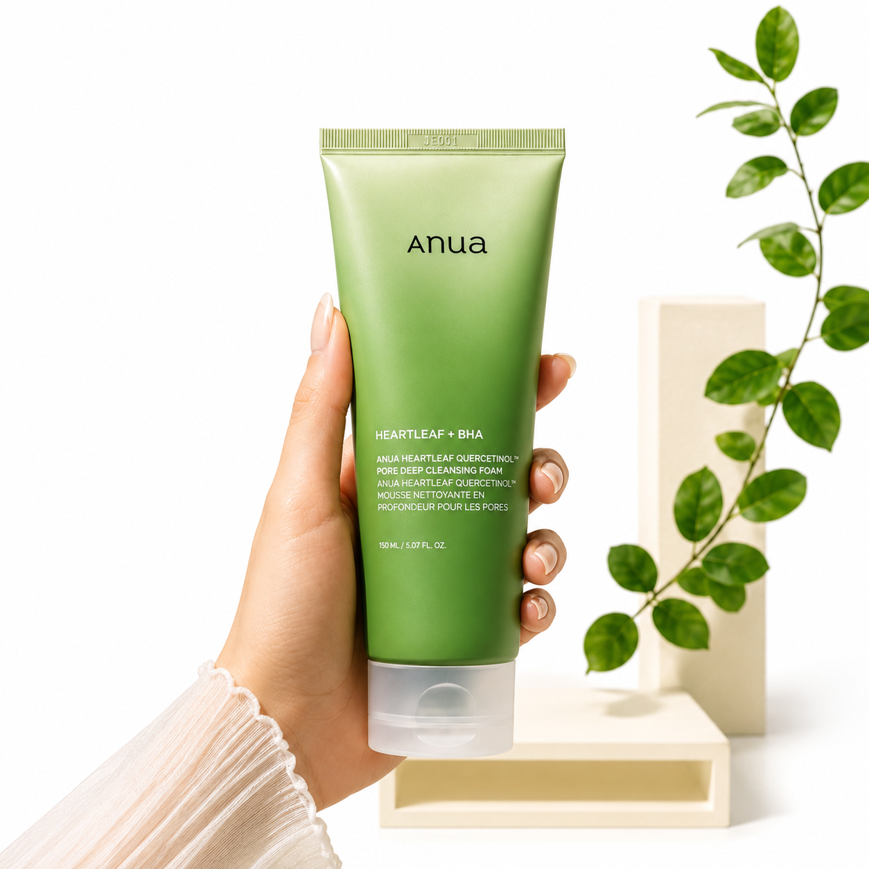 Anua Heartleaf Quercetinol™ Pore Deep Cleansing Foam (150ml)